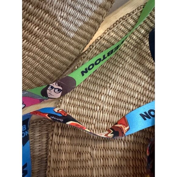 New York Comic Con 2019 Badges & Lanyards (2) - Picture 7 of 11